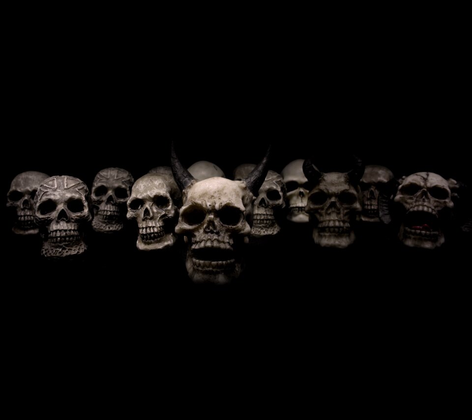 Skulls horror death