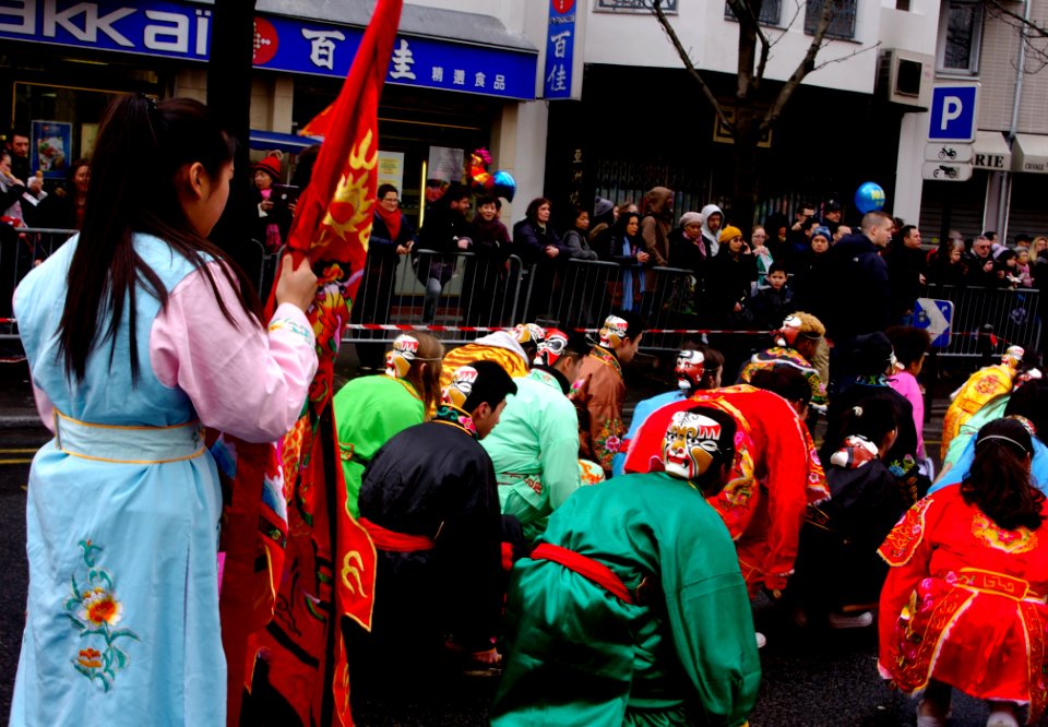 visage masqué au nouvel an chinois