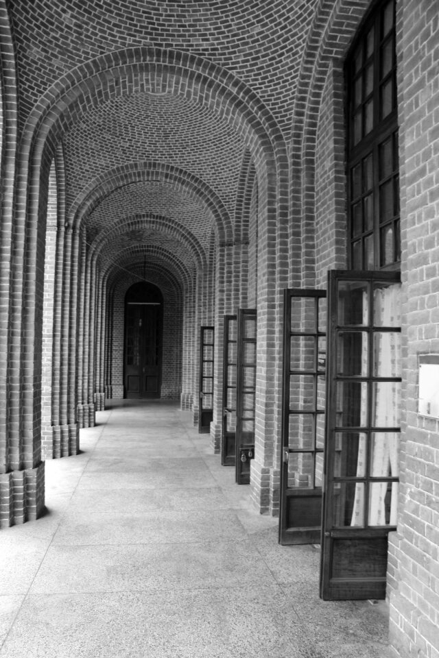 Floor building passage
