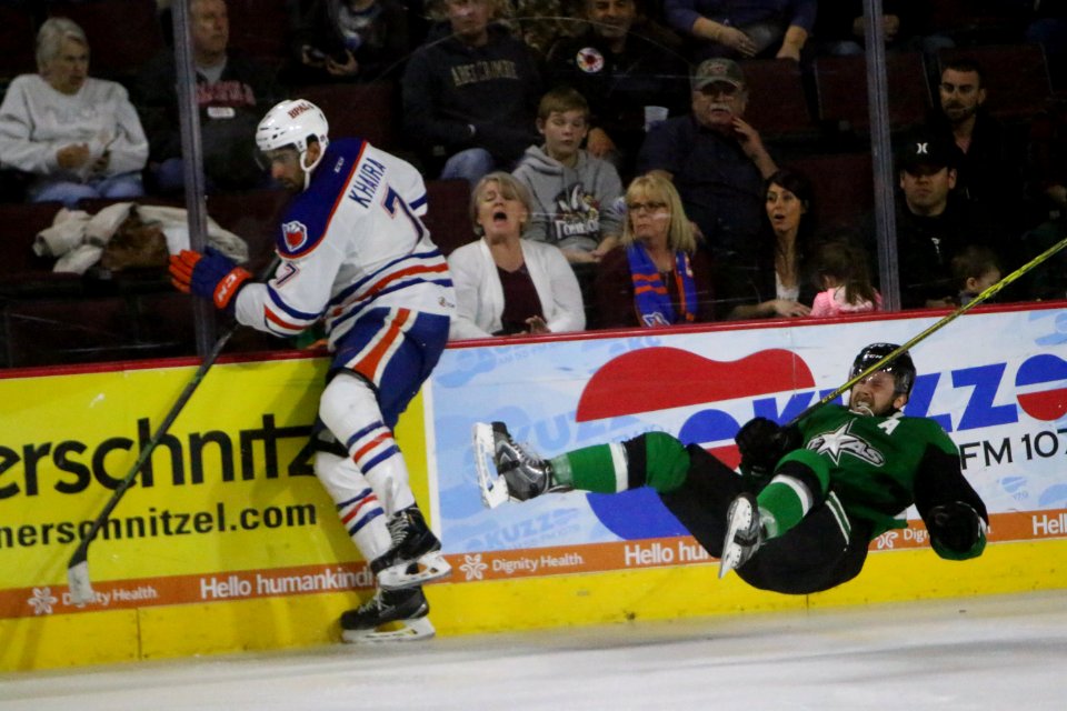 Khaira-Dowling 2016-01-15 Kneeing injury