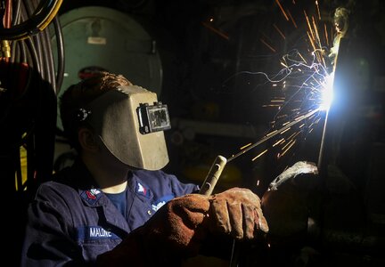 Welder industry metal photo