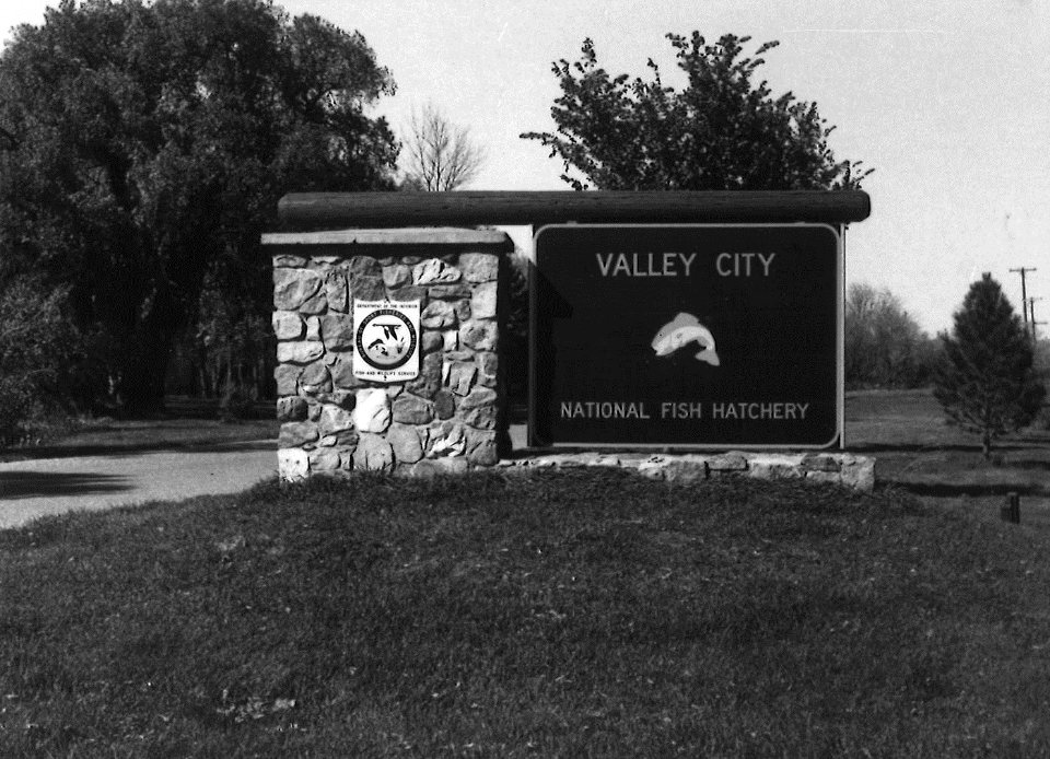 Valley City entrance sign