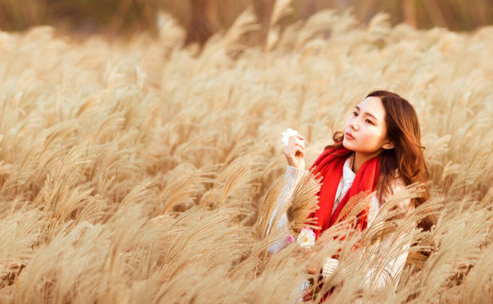 Red scarf woman grasses