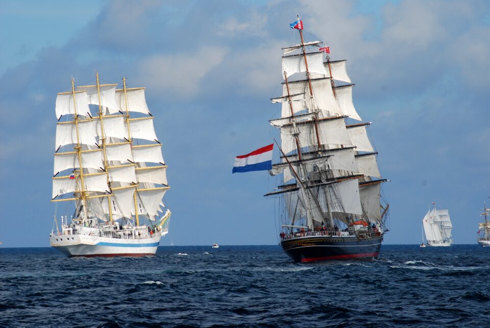 Race competition sea