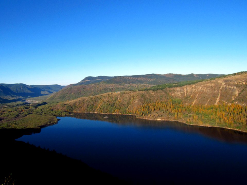 Coldwater Lake Trail at Mt. St. Helens