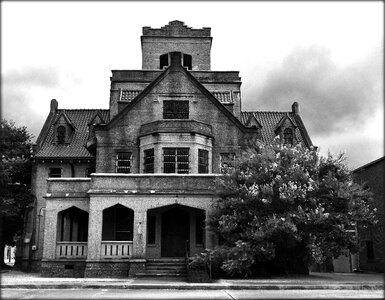 Black white gothic