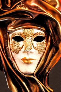 Venetian Carnival Mask - Maschera di Carnevale - Venice Italy - Creative Commons by gnuckx