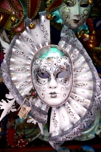 Venetian Carnival Mask - Maschera di Carnevale - Venice Italy - Creative Commons by gnuckx photo