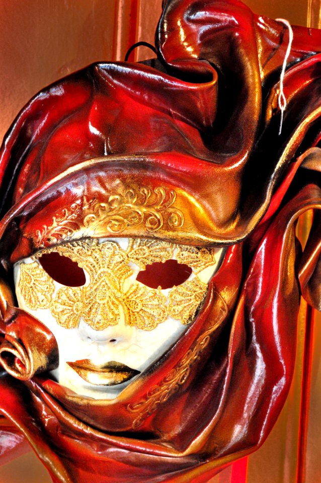 Venetian Carnival Mask - Maschera di Carnevale - Venice Italy - Creative Commons by gnuckx