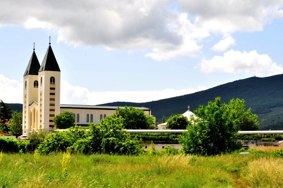 Saint James Church (St. Jakov) Medjugorje - Hotel Pansion Porta - Bosnia Herzegovina - Creative Commons by gnuckx