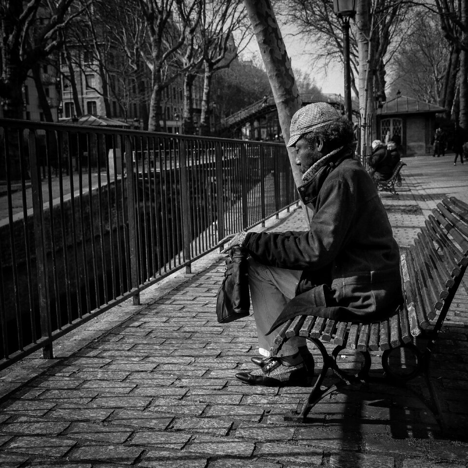 Perspective bench channel