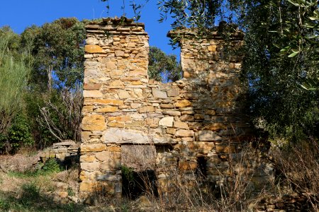 Vallebona (IM) - un rustico in regione Fuberta