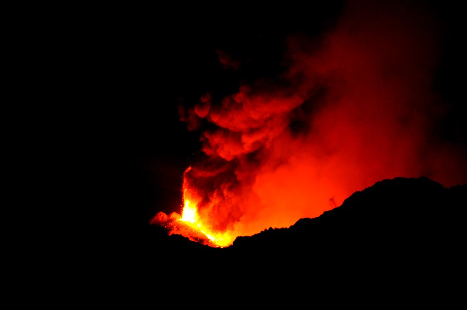 Etna Volcano Paroxysmal Eruption July 30 2011 - Creative Commons by gnuckx