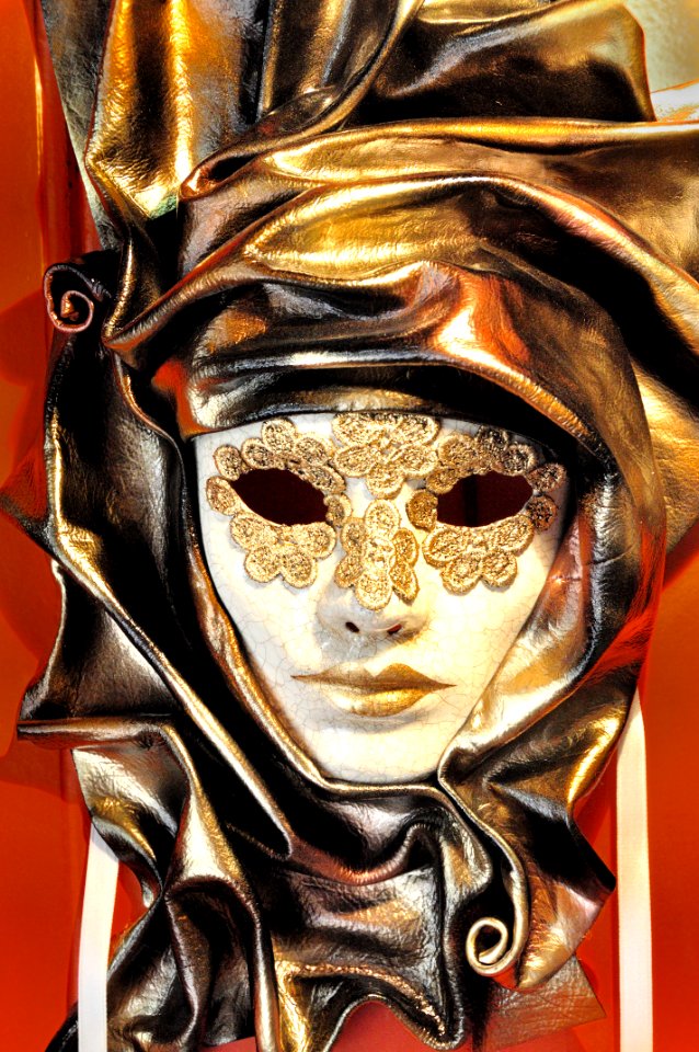 Venetian Carnival Mask - Maschera di Carnevale - Venice Italy - Creative Commons by gnuckx