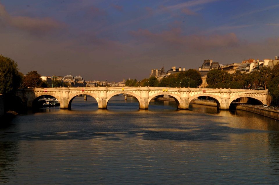 Pont Neuf Paris France - creative commons by gnuckx
