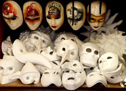 Venetian Carnival Mask - Maschera di Carnevale - Venice Italy - Creative Commons by gnuckx photo