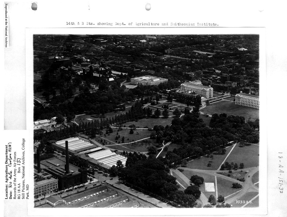 1928 (pre) 14th and B Sts showing USDA and Smithsonian Institute NARAII RG 18 AA Box 151