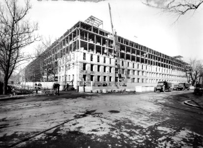 1933 (Feb 1) South Bldg, 12th and C Sts looking NW USDA Construction Photo Collection (1)