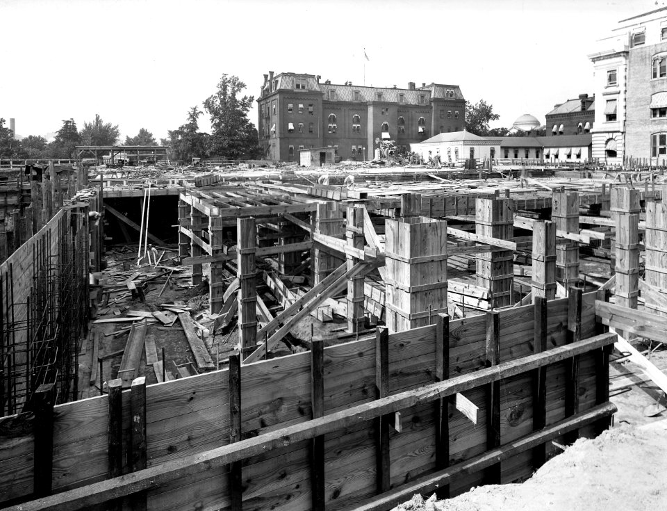 1928 (July 2) A Sect Admin Bldg Looking NE USDA Construction Photo Collection (1)