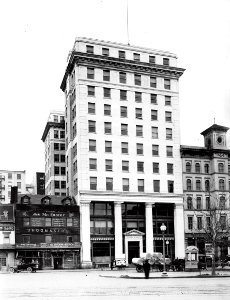1912 (ca) Munsey Bldg, Penna Ave NW between 13th and 14th USDA Construction Photo Collection (1)