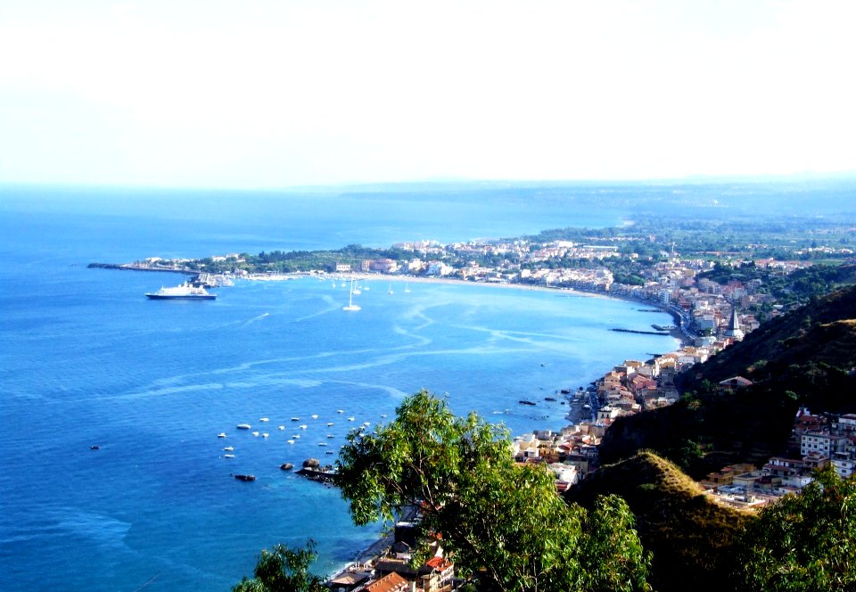 Taormina Giardini Naxos Sicilia Italy - Creative Commons by gnuckx