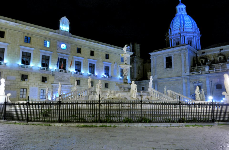 Fontana della Vergogna Palermo Italy - Creative Commons by gnuckx