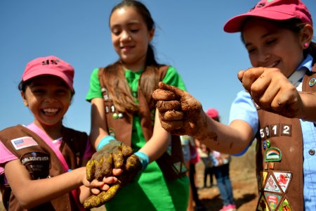 San Diego Bay National Wildlife Refuge - Milkweed Planting Event
