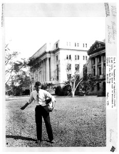 1931 (Sept) USDA plants new lawn Grass Seed NARAII RG 16-G Box 4 27309-C