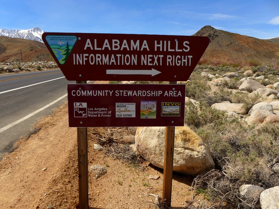 Sign in Alabama Hills