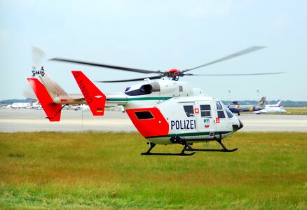 Helicopter air monitoring rotor blades