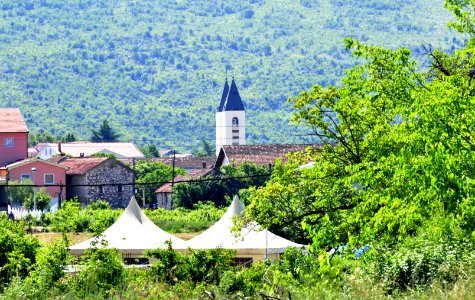 Saint James Church (St. Jakov) Medjugorje - Hotel Pansion Porta - Bosnia Herzegovina - Creative Commons by gnuckx
