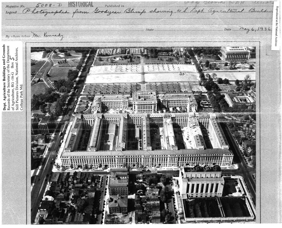1936 (May 6) Aerial from South RG 16 G Box 5 (1)