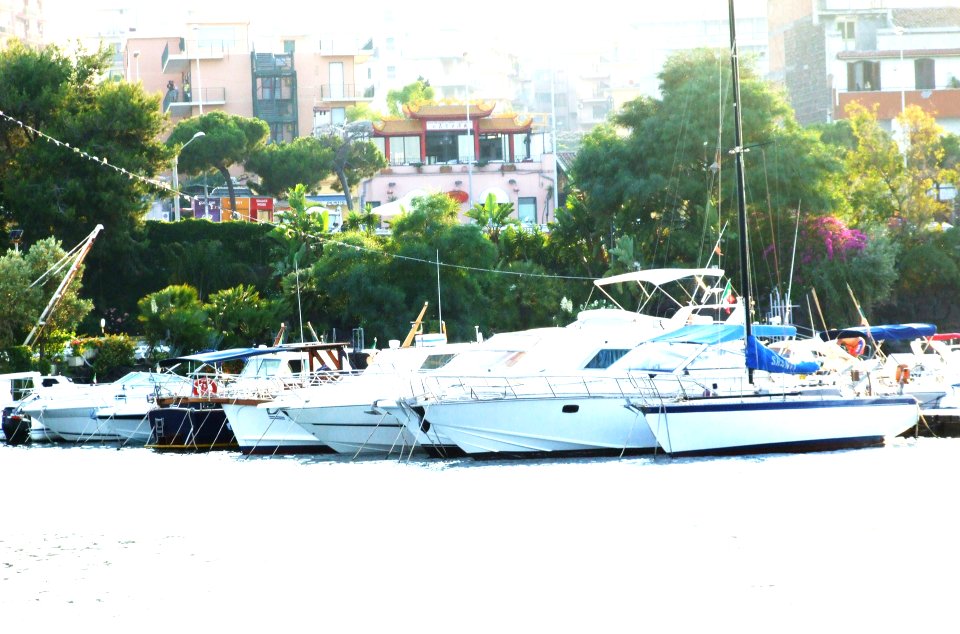 Porto Ulisse-Ognina-Catania-Sicilia-Italy - Creative Commons by gnuckx
