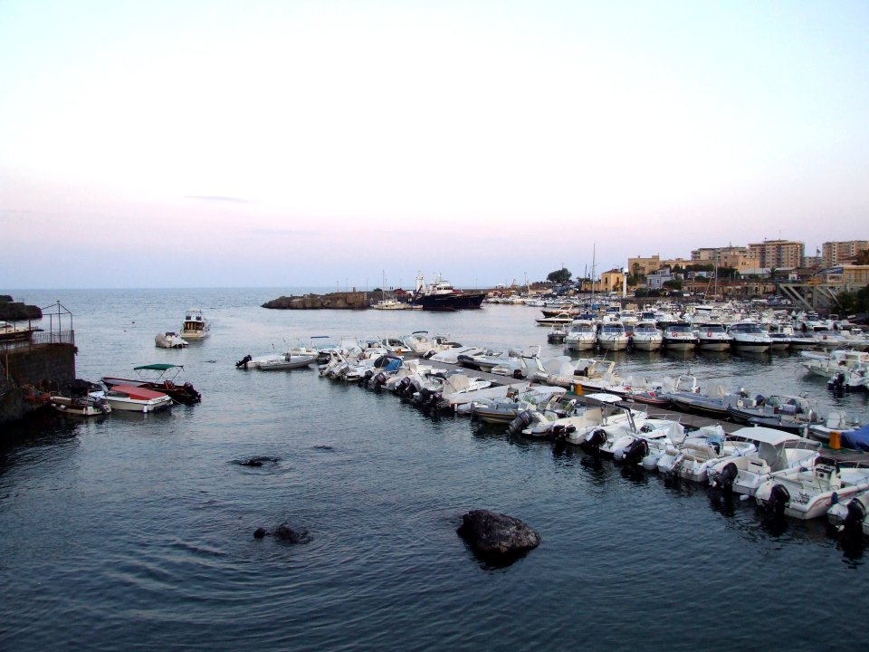 Porto Ulisse Ognina Catania Sicilia-Italy - Creative Commons by gnuckx