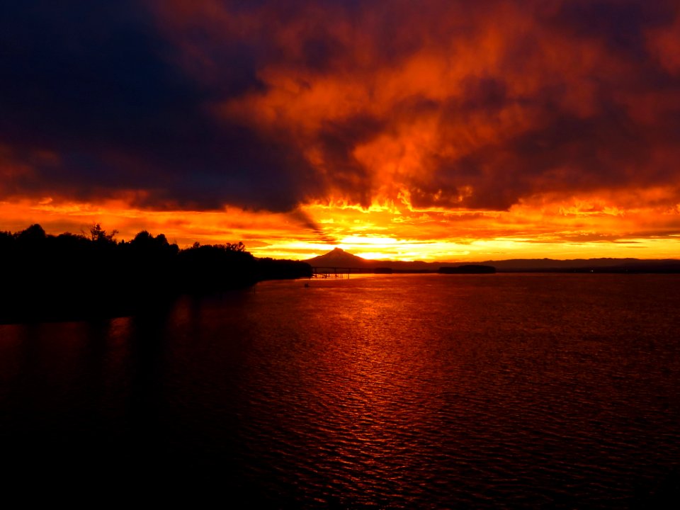 Sunrise at Columbia River in Vancouver, WA