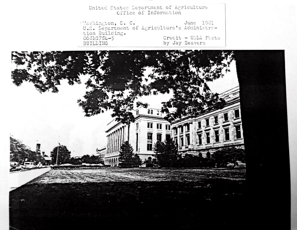 1981 General Building File USDA History Collection NAL 11.4 (147)