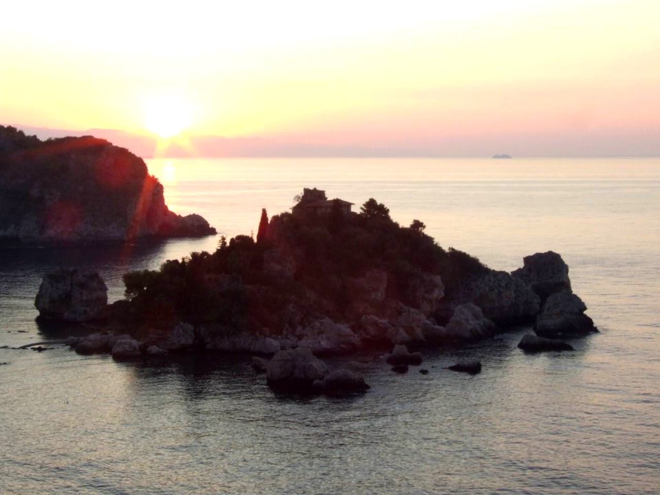 DSCF7785-Dawn Sunset-Isola Bella-Taormina-Sicilia-Italy-gnuckx CC0 HQ