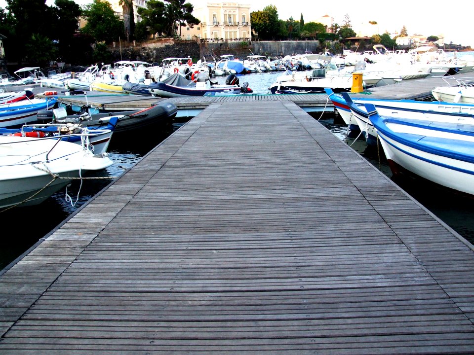 Porto Ulisse-Ognina-Catania-Sicilia-Italy - Creative Commons by gnuckx