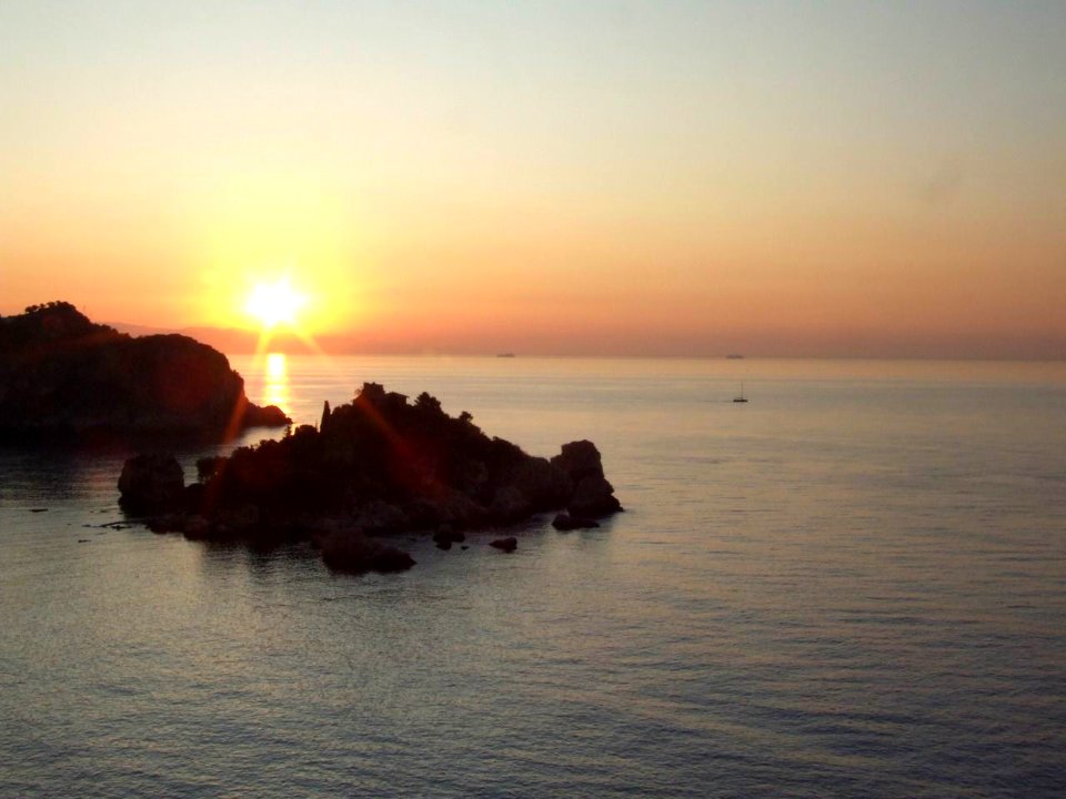 DSCF7821-Dawn Sunset-Isola Bella-Taormina-Sicilia-Italy-gnuckx CC0 HQ
