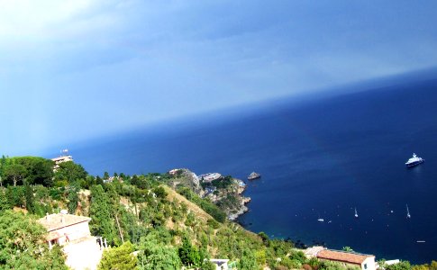Rainbow-Taormina-Sicilia-Italy - Creative Commons by gnuckx
