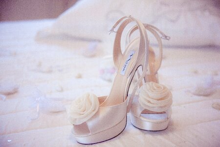 Bed fine heel