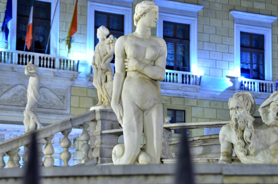Fontana della Vergogna Palermo Italy - Creative Commons by gnuckx