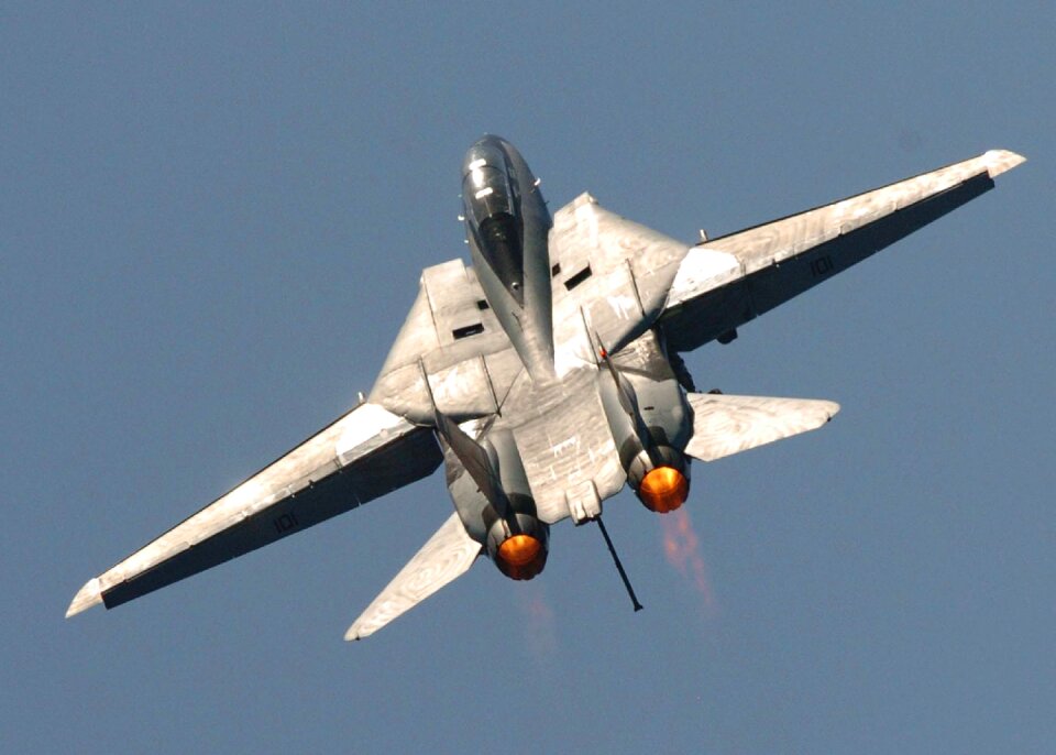 F-14 tomcat fighter