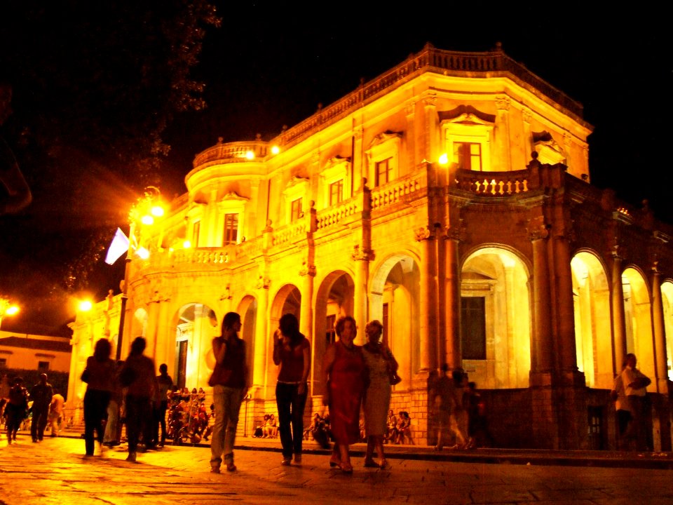 Noto-Syracuse-Sicilia-Italy - Creative Commons by gnuckx