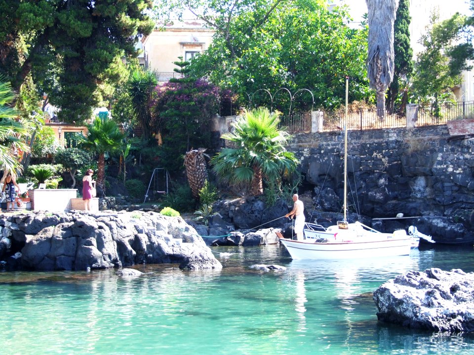 Porto Ulisse-Ognina-Catania-Sicilia-Italy - Creative Commons by gnuckx