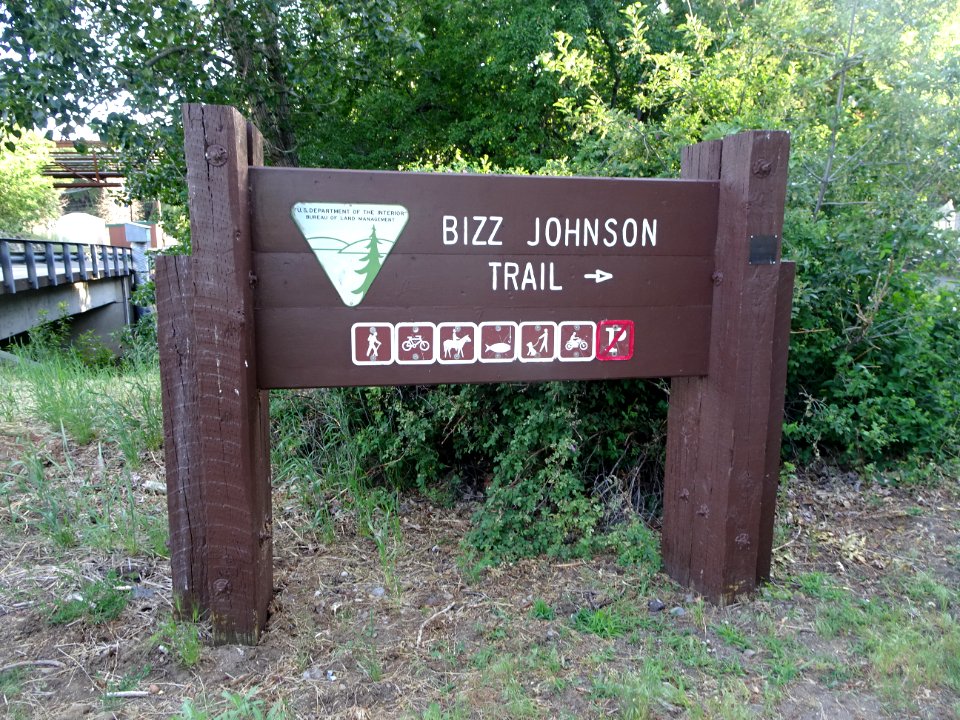 Sign at South Lassen Street Trailhead for Bizz Johnson Trail