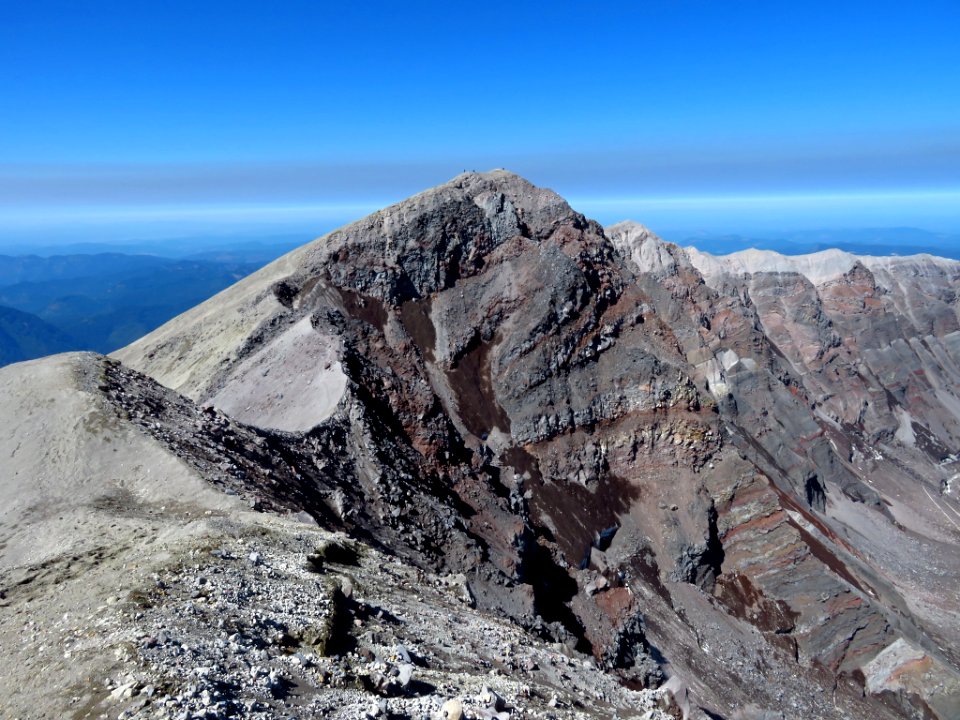 Mt. St. Helens Summit Trail in WA