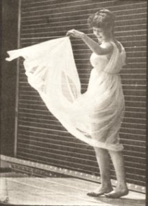 Woman in dress dancing (rbm-QP301M8-1887-189a~8)