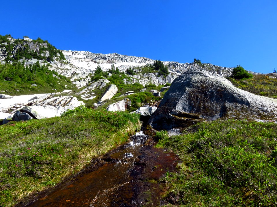 Hidden Lake Trail at North Cascades NP in WA