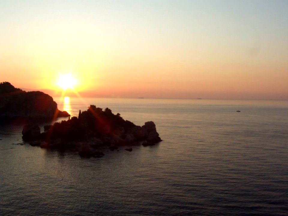DSCF7830-Dawn Sunset-Isola Bella-Taormina-Sicilia-Italy-gnuckx CC0 HQ